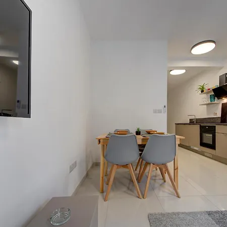 Beautiful, With Wifi & Ac By 360 Estates