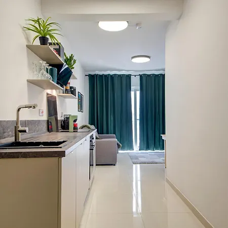 Beautiful, With Wifi & Ac By 360 Estates * Gzira