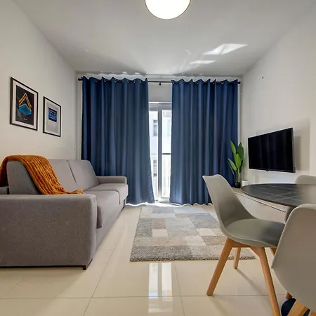 Beautiful, With Wifi & Ac By 360 Estates * Gzira
