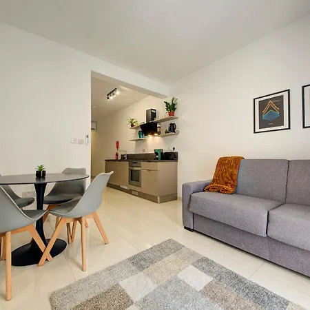Beautiful, With Wifi & Ac By 360 Estates Apartmán