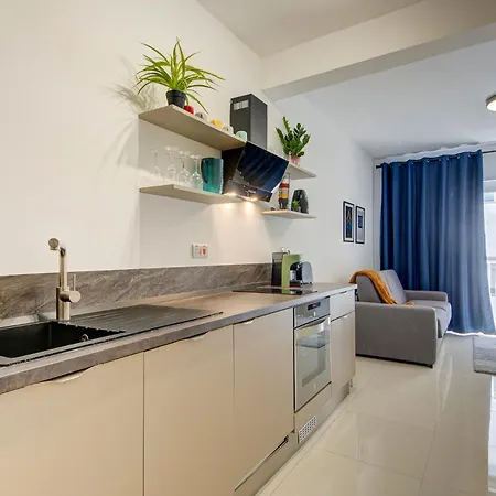 Beautiful, With Wifi & Ac By 360 Estates