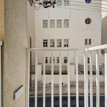 Beautiful, With Wifi & Ac By 360 Estates * Gzira