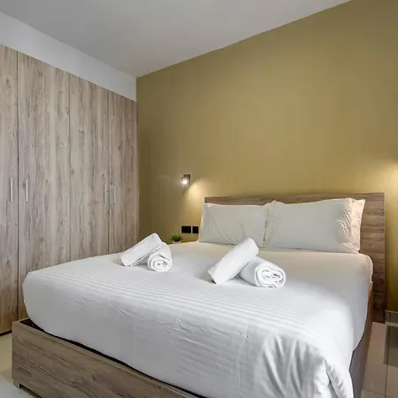 Beautiful, With Wifi & Ac By 360 Estates * Gzira