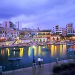 Beautiful, With Wifi & Ac By 360 Estates Gzira