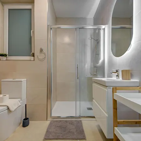 Beautiful, With Wifi & Ac By 360 Estates Apartment