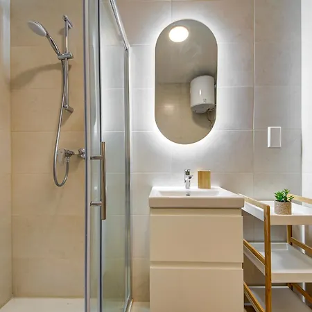 Beautiful, With Wifi & Ac By 360 Estates Apartment *