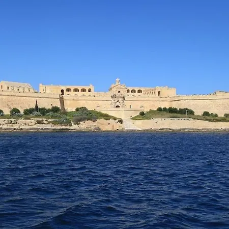 Beautiful, With Wifi & Ac By 360 Estates Apartment Gzira