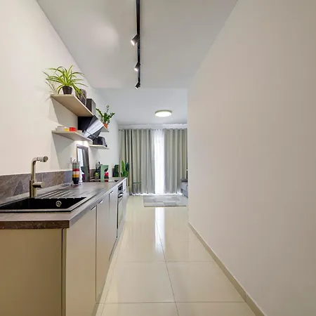 Beautiful, With Wifi & Ac By 360 Estates