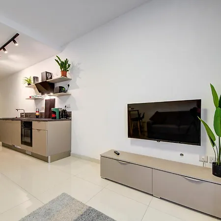 Apartment Beautiful, With Wifi & Ac By 360 Estates